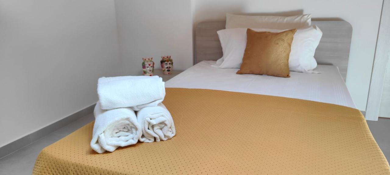 Casa Vacanze Rainbow, Siracusa Syracuse ภายนอก รูปภาพ
