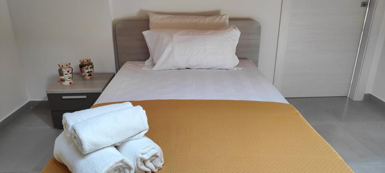 Casa Vacanze Rainbow, Siracusa Syracuse ภายนอก รูปภาพ