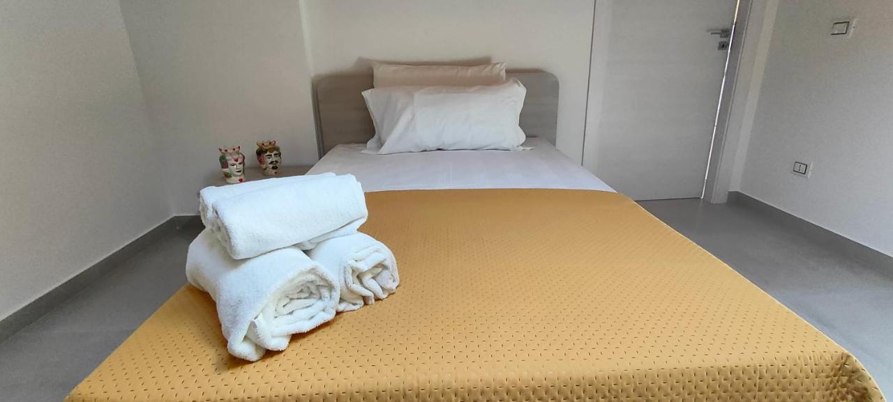 Casa Vacanze Rainbow, Siracusa Syracuse ภายนอก รูปภาพ