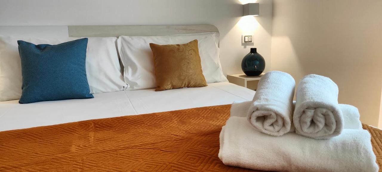 Casa Vacanze Rainbow, Siracusa Syracuse ภายนอก รูปภาพ